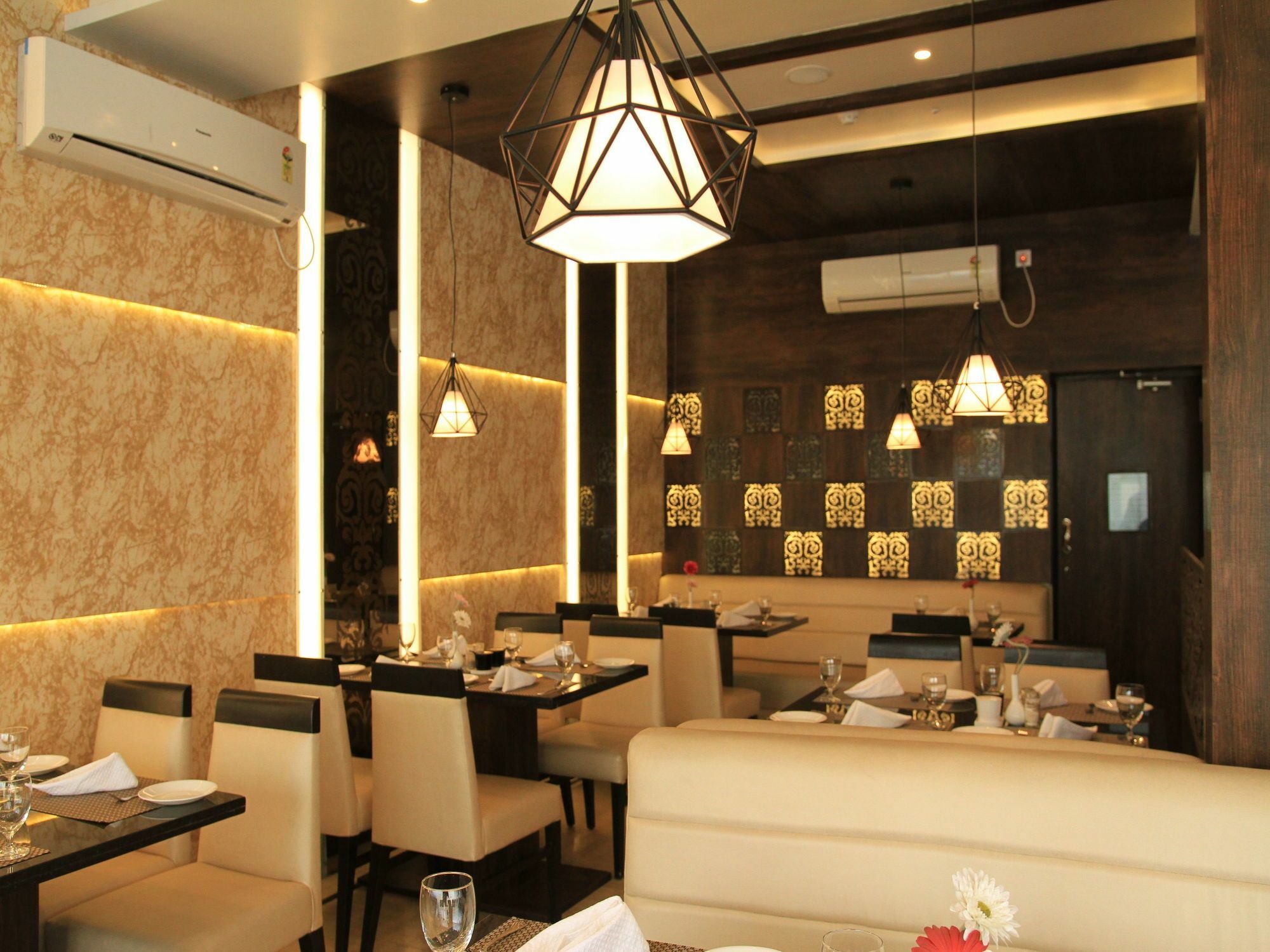 Oyo 7790 Hotel Royal Height Calcutta  Esterno foto